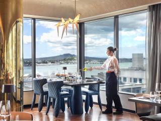 SO/ Auckland - 8