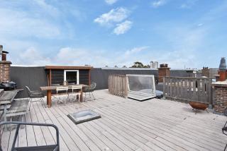 Beautiful house by the sea on A-location - 9