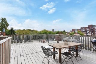 Beautiful house by the sea on A-location - 1