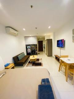 Nice studio at Sky Center - 5 mins to airport - 9