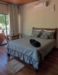 Chalés Pouso da Coruja - Vista para piscina - 7