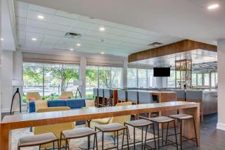Hilton Garden Inn Louisville Airport - 5
