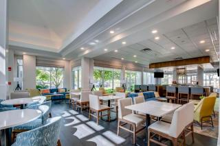 Hilton Garden Inn Louisville Airport - 6