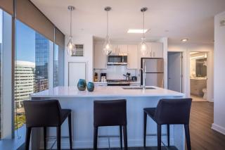 Chic Stamford Apartment - Walk to Train & Entertainment - 7