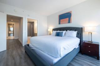 Chic Stamford Apartment - Walk to Train & Entertainment - 3