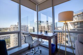 Chic Stamford Apartment - Walk to Train & Entertainment - 5