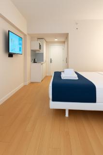 Beachfront Studio Apartment with balcony - 9