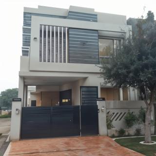 Urban Stay DHA Near Airport & PKLI - 2