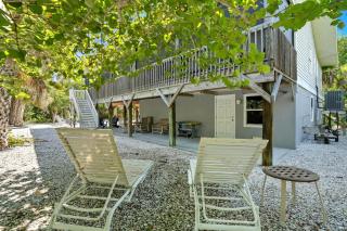 Your Island Oasis Awaits on Sanibel - Near Beach - 8