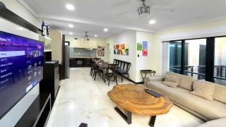 Big & Luxury 2BR on 5th Ave, King Bed, 2 Baths - 2