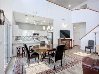 Waterfront Villa 3BD 2BA Townhome Side A Bring your Boat - 4