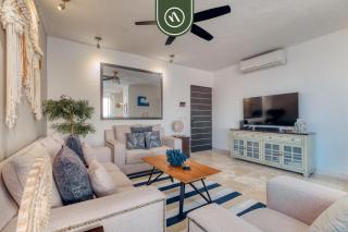 Corner 2 BR Condo - Spectacular Oceanview Sunsets - 0