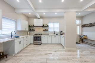 Casa Francesca 6BR Villa & Heated Pool - 3