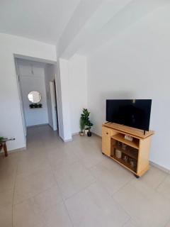 Cozy 2BR Pervolia Near Beach Free Parking - 0
