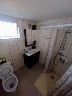 Cozy 2BR Pervolia Near Beach Free Parking - 8