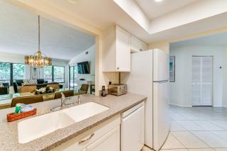 4 Mi to Siesta Beach Condo with Community Perks! - 5