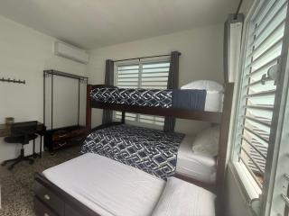 House with pool and close to everything - 1