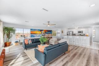 HeatedPool HotTub 3min2Beach GameRm PetFriendly - 1