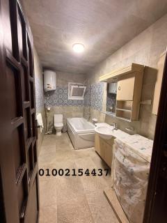 شقة 201 سوبر لوكس بجوار البازارالجديد وعلوش وسوق السمك وسط المدينه - 7