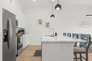 NEW Casa Cielo - Gorgeous Newly Built Tampa Home - 3