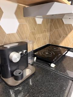 Studio Moema Completo Com Vaga Grátis e Localização Premium - 9