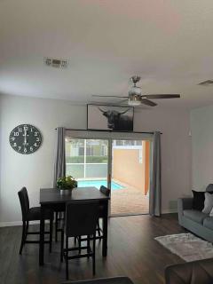 Amazing 3 Bedroom Townhouse with indoor pool - 2