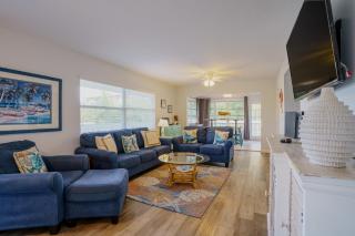 100' from the beach, Elegant 3BR Beach Retreat - Point O'Rocks - 2