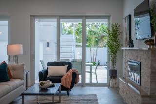 Arlington Park Luxury House - 1