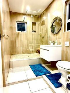 Umoya Executive Apartment - 4