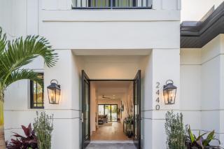 2440 Arlington Park Luxury House - 9