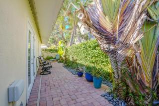 Tropical SK Villa Private Patio & Pool Access - 9