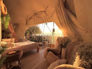 Romantic Dome - Private Hot Tube, Sauna & Lake view - 9