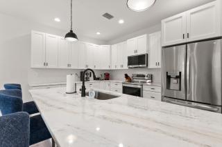 NEW Casa Cereza - Stunning New Build In Old Tampa - 1