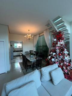 Mansão em Condomínio - 4