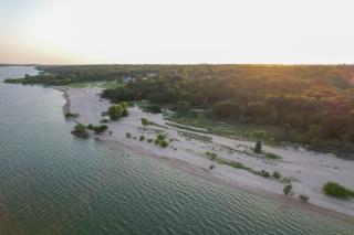New Home, Short Walk to Lake Texomas Sandy Shores - 8