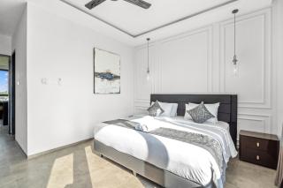 Penthouse at The Deck - 7