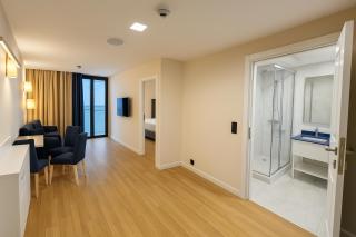 Beachfront Studio Apartment with balcony - 1