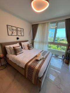 Rose Suite - 7