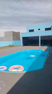 Casa com 2 quartos,3 banheiros, piscina, parquinho, bilhar - 4