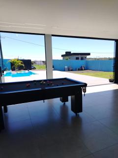 Casa com 2 quartos,3 banheiros, piscina, parquinho, bilhar - 3