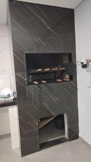 Casa com 2 quartos,3 banheiros, piscina, parquinho, bilhar - 2