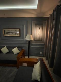 The Grey Gable - 8