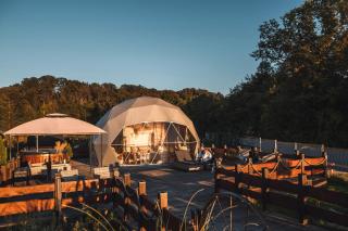 Waterfront Glamping - Private hot tube, sauna & sunset view - 1