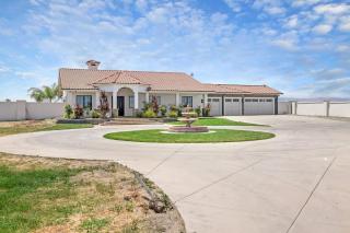 4BR LUXURY ENTERTAINMENT OASIS - 4