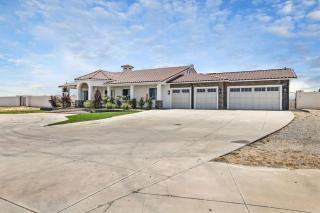 4BR LUXURY ENTERTAINMENT OASIS - 3