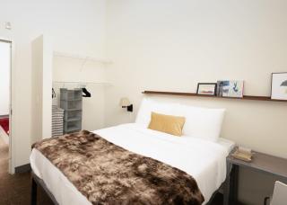 Cream City 2BR Apt - Just 3 Blocks to Fiserv with Gym and Parking - 8