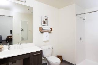 Cream City 2BR Apt - Just 3 Blocks to Fiserv with Gym and Parking - 7