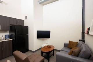 Cream City 2BR Apt - Just 3 Blocks to Fiserv with Gym and Parking - 4