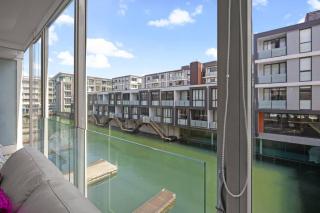 QV Stays Waterfront Grandeur at Lighter Quay - 5