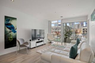 QV Stays Waterfront Grandeur at Lighter Quay - 0